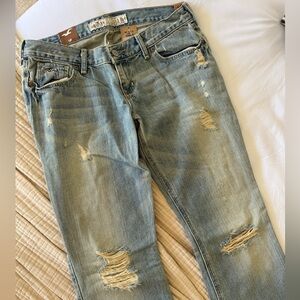 NWT Hollister Faded Light Blue Distressed Cali Flare Jeans - Size 3 Short